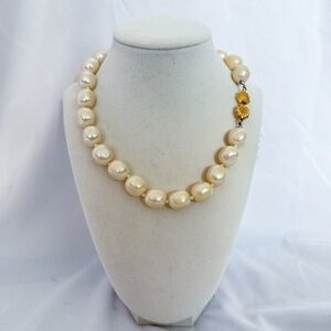 Elegant Pearl Necklace with Gold Shell Clasp
